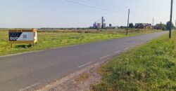 Na sprzedaż uzbrojone działki budowlane przy drodze asfaltowej – idealne miejsce do zamieszkania!